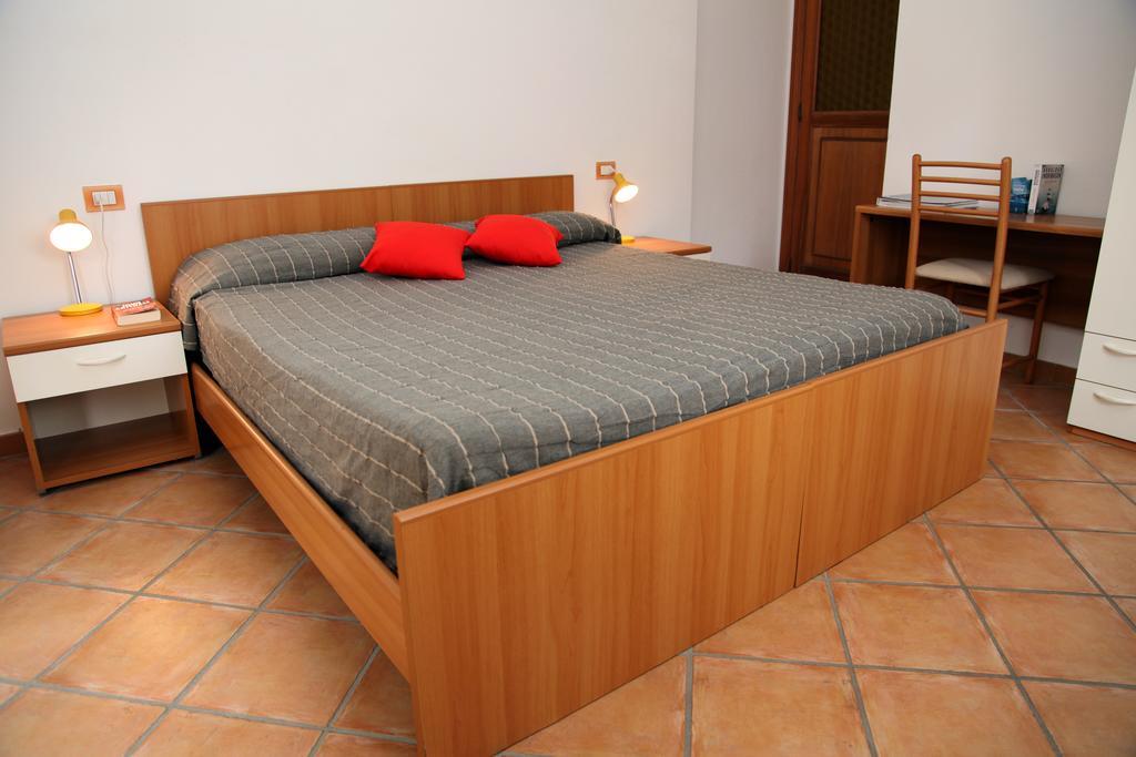 La Contessa Aparthotel Santa Teresa Gallura Cameră foto