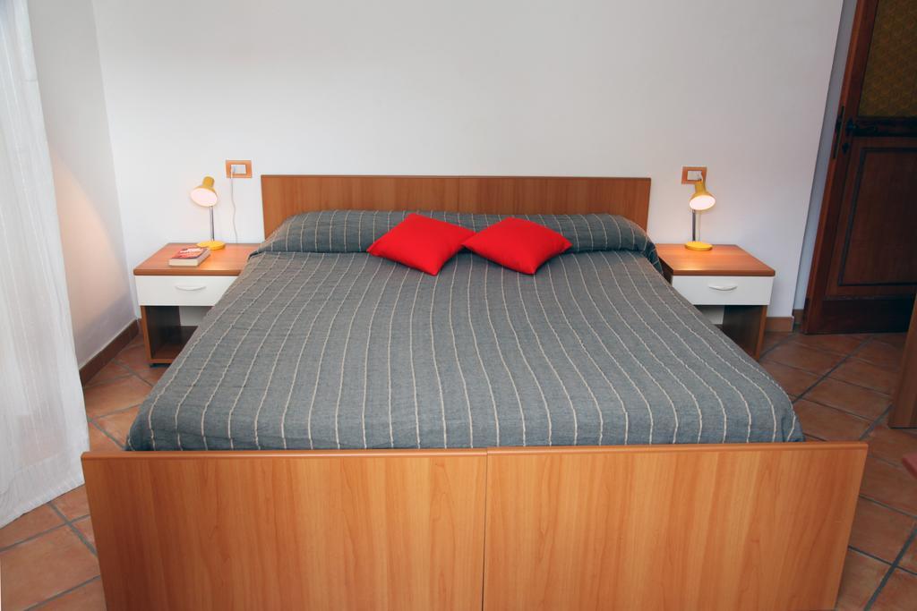 La Contessa Aparthotel Santa Teresa Gallura Cameră foto